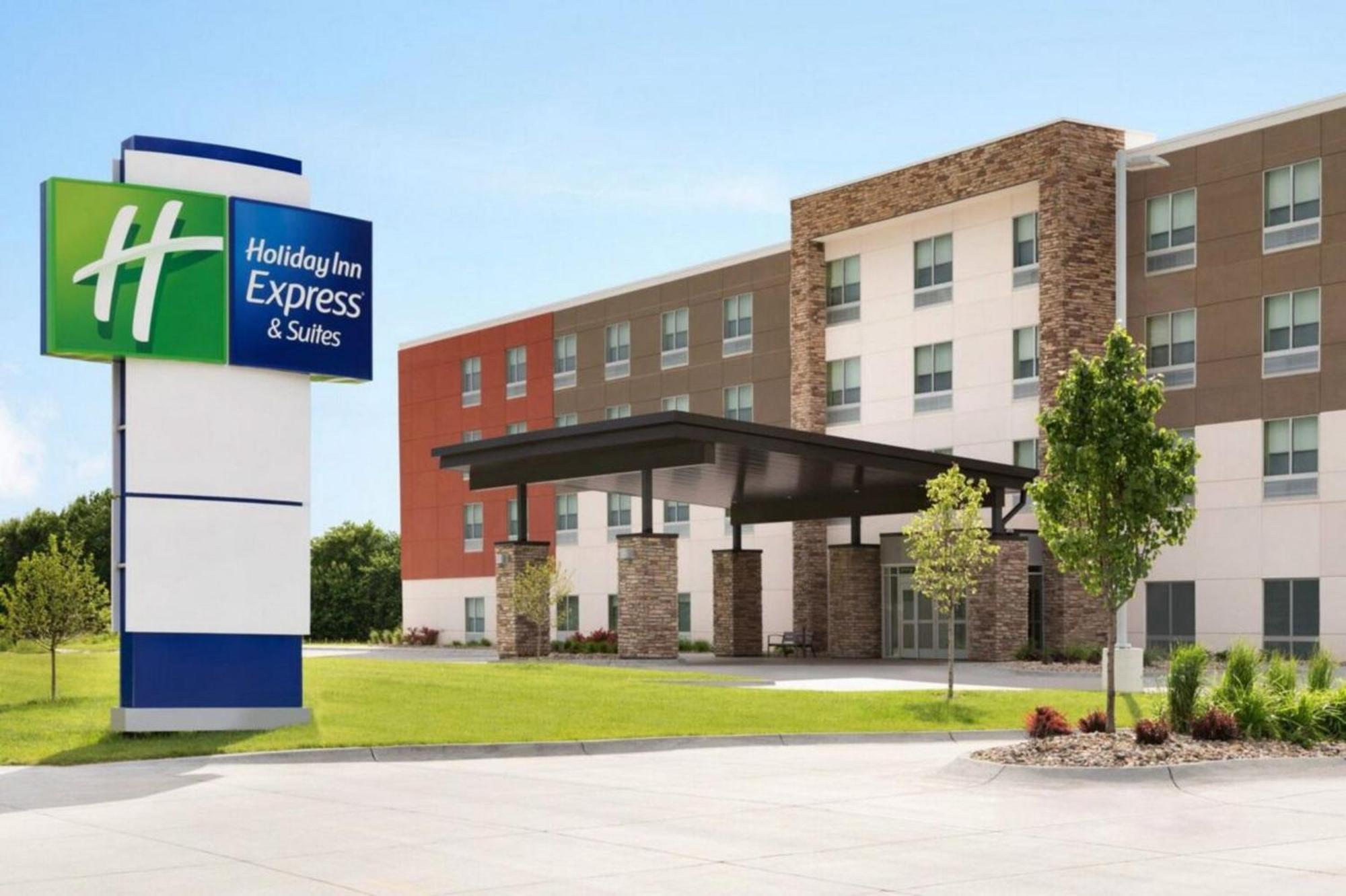 Holiday Inn Express & Suites Waynesboro East Exterior foto